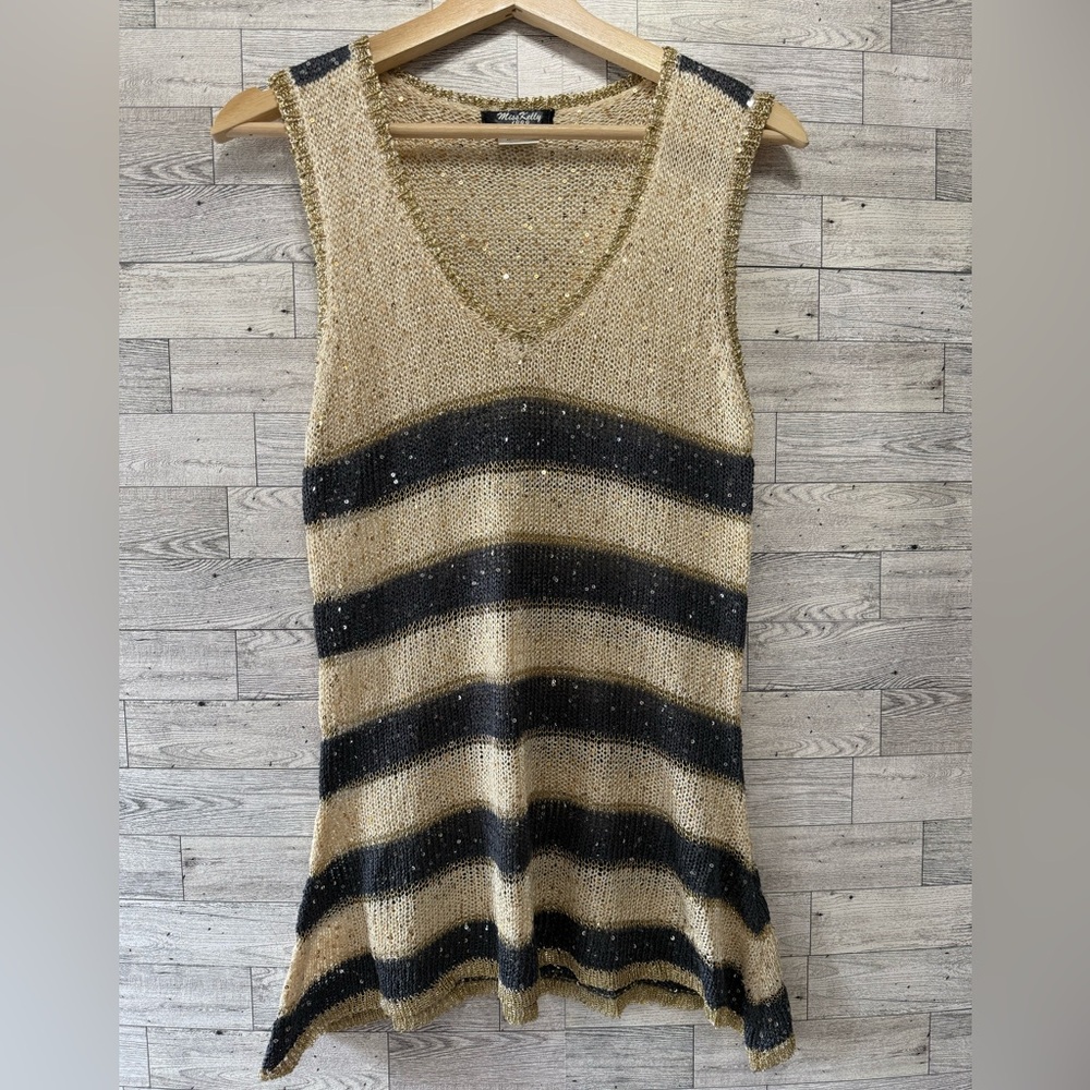 Women’s top, cute and versatile